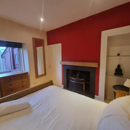 Rose Cottage City Centre Инвернесс Экстерьер фото